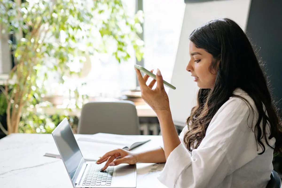 Content Curator writing a LinkedIn article